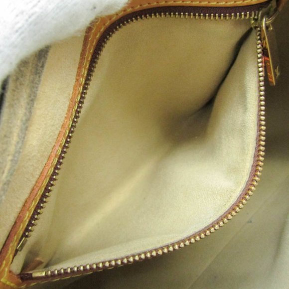 LOUIS VUITTON Brown Monogram Shoulder Bag - Picture 11 of 13